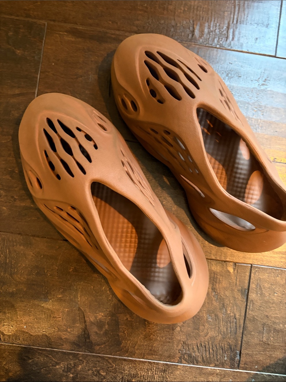 Yeezy Foam Runner size 6